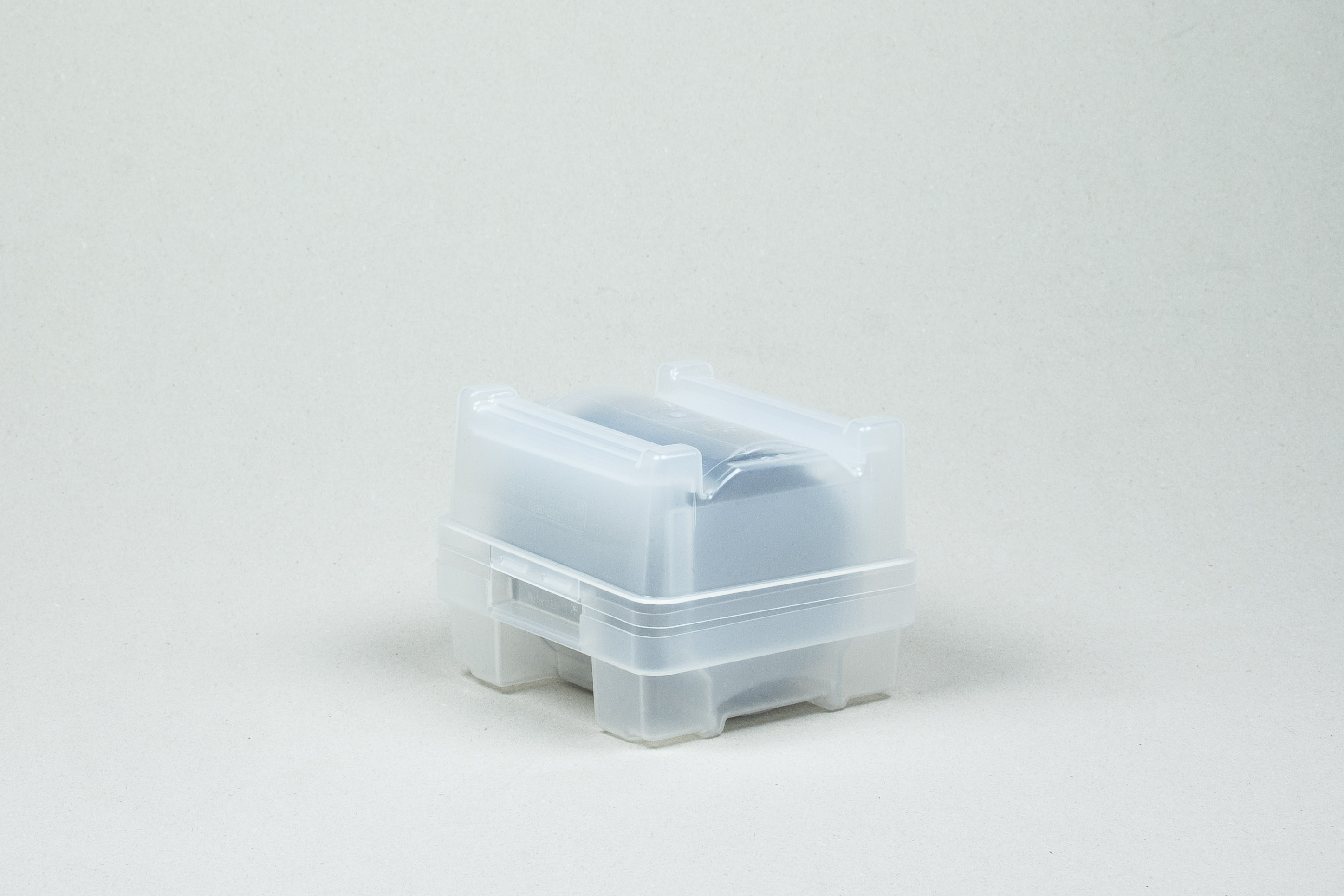 190731_Waferbox_geschlossen.jpg 190731_Waferbox_geschlossen.jpg