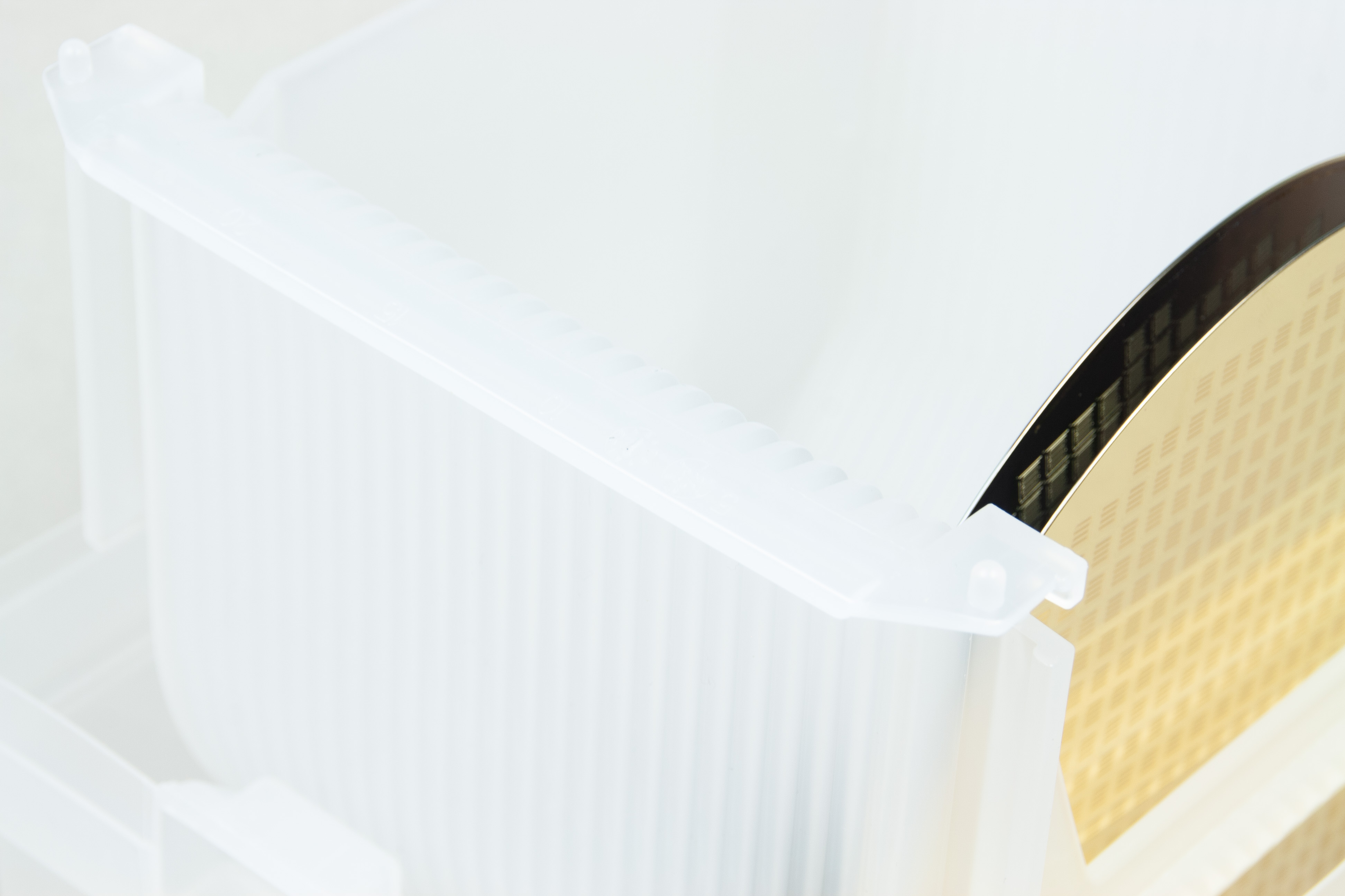 190731_Waferbox_offen_nah_2.jpg 190731_Waferbox_offen_nah_2.jpg
