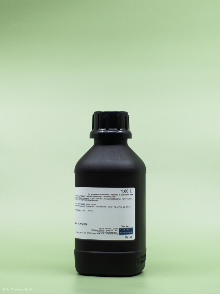 240214_MC_Kunststoffflasche_1L_schwarz-3.jpg 240214_MC_Kunststoffflasche_1L_schwarz-3.jpg